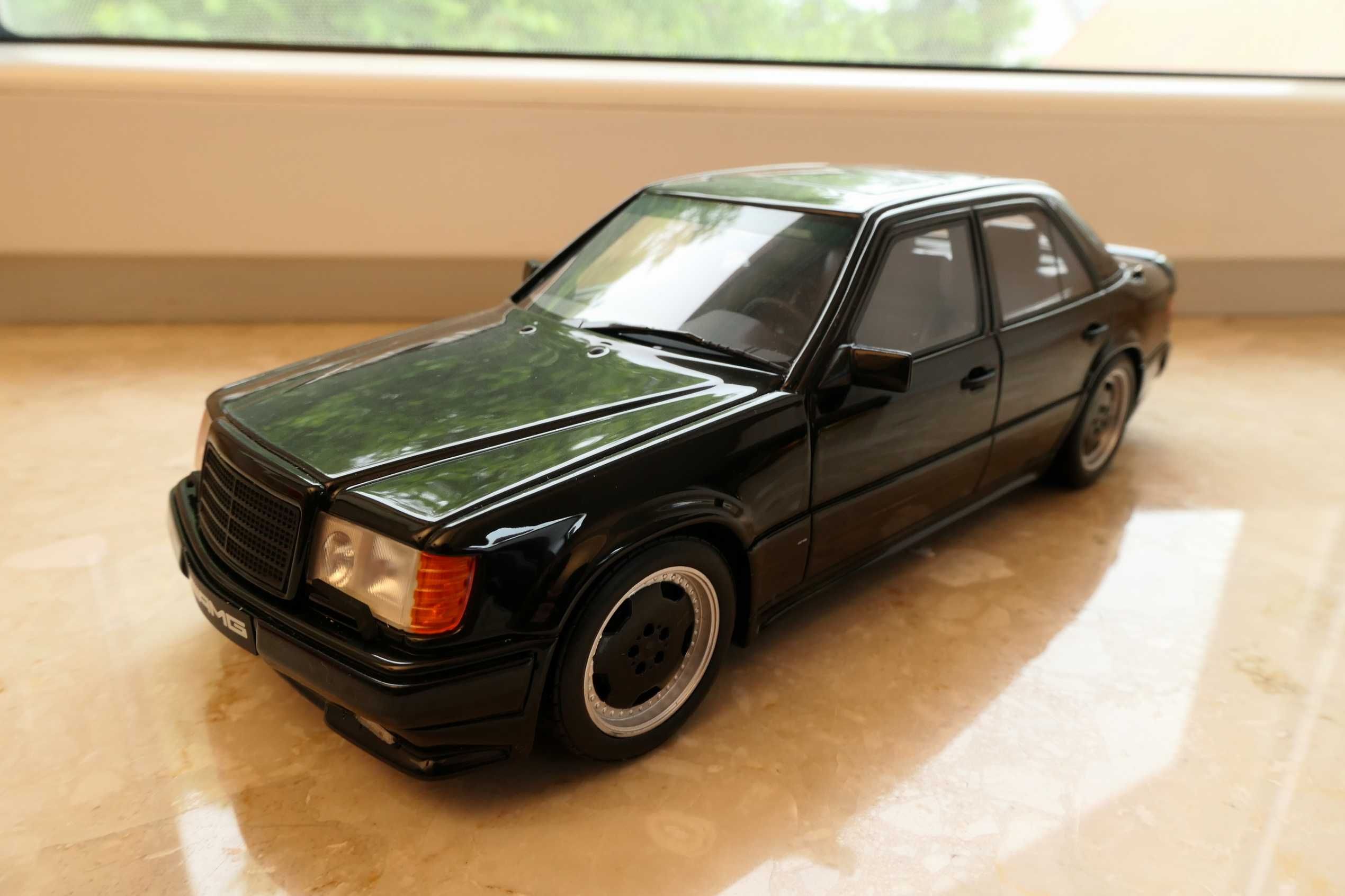 Mercedes 300E 5.6 AMG (W124) - OttO Mobile