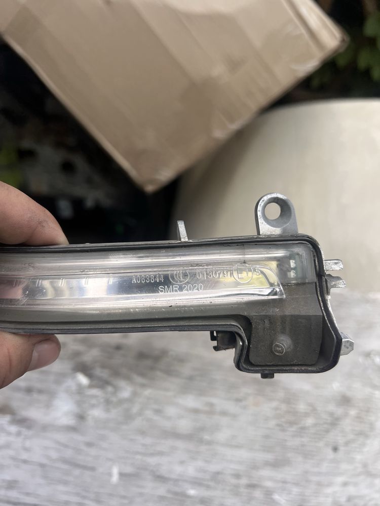 Поворотник зеркала правый bmw f20 f30 рестайлинг