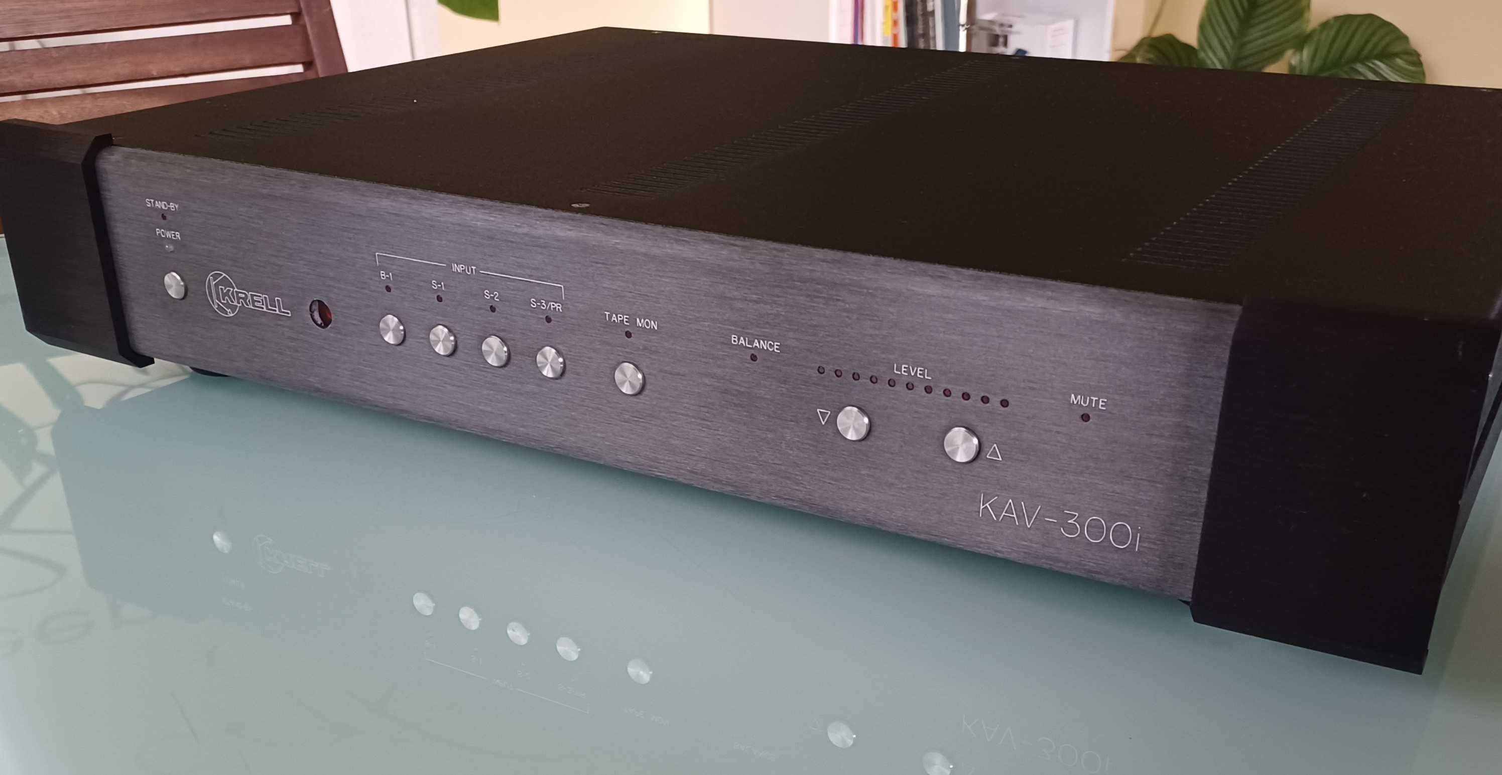 Krell kav-300i wzmacniacz.