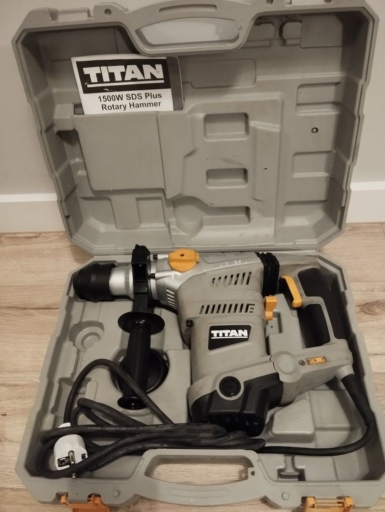 Młotowiertarka Titan TTB 652 SDS+