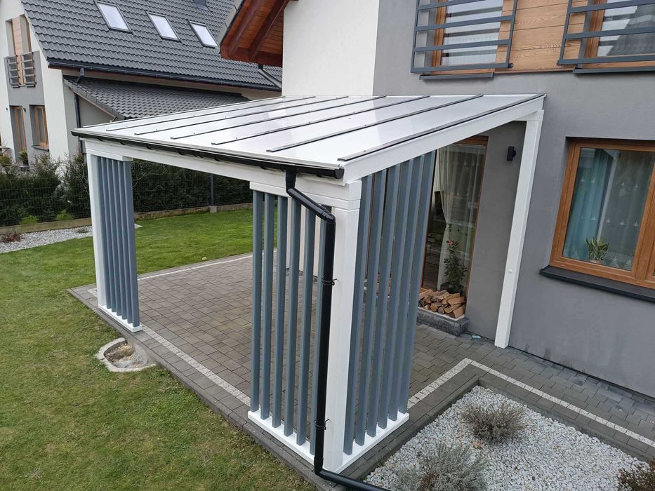 Zadaszenie poliwęglanem zadaszenie zabudowa tarasu