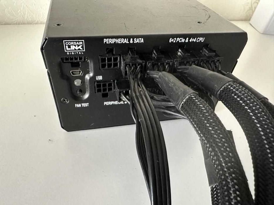 Блок живлення Corsair RM750i 750W