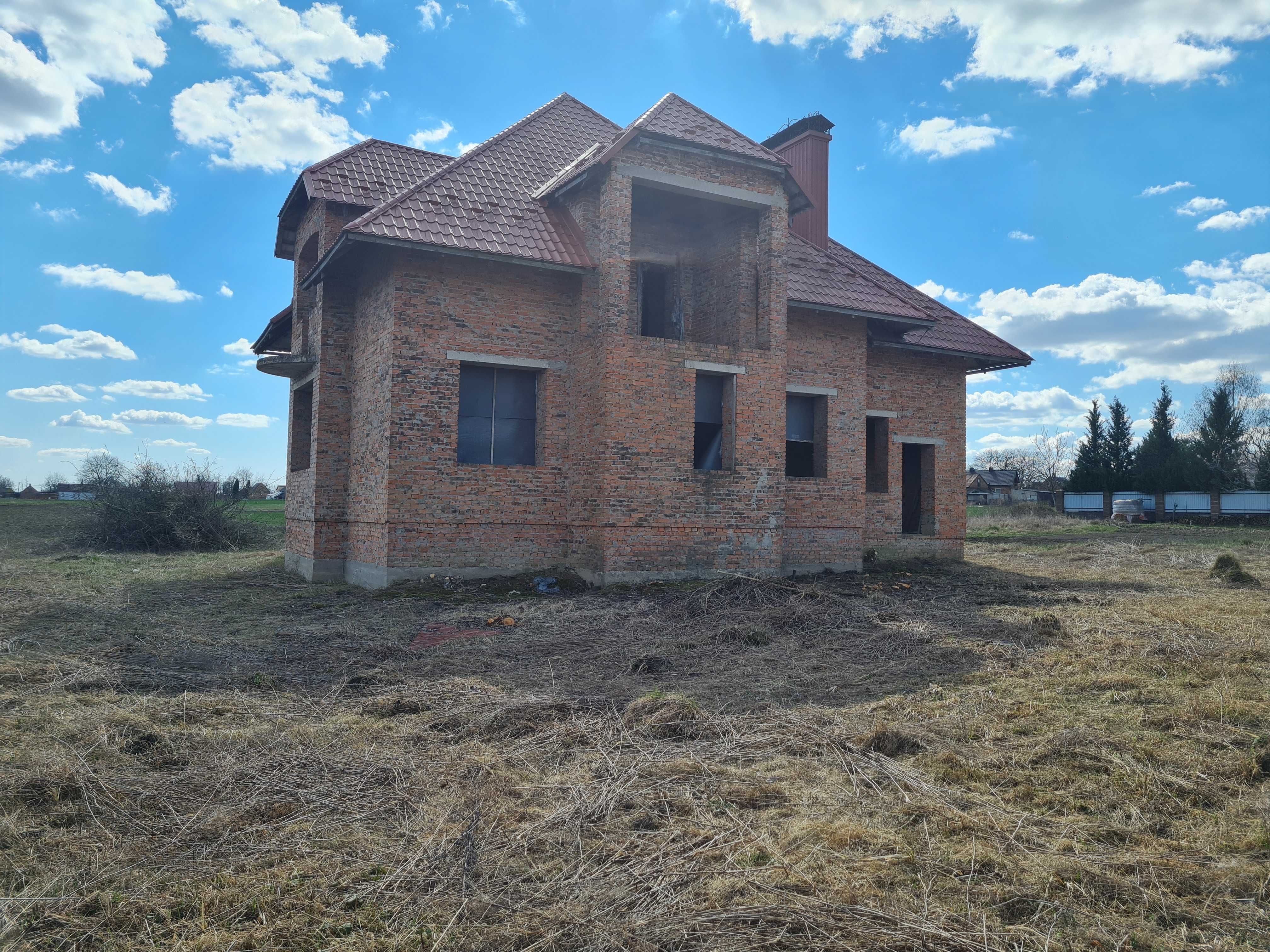 Продаж будинку по близу Луцька
