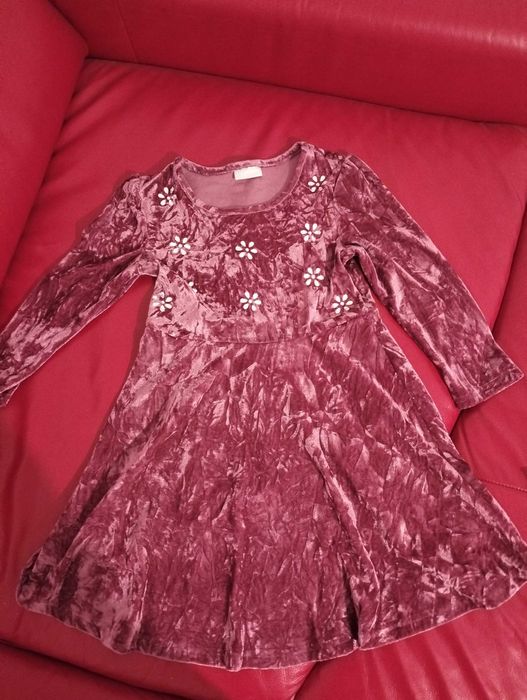 Sukienka na 9 lat ok 134 długi rękaw welur