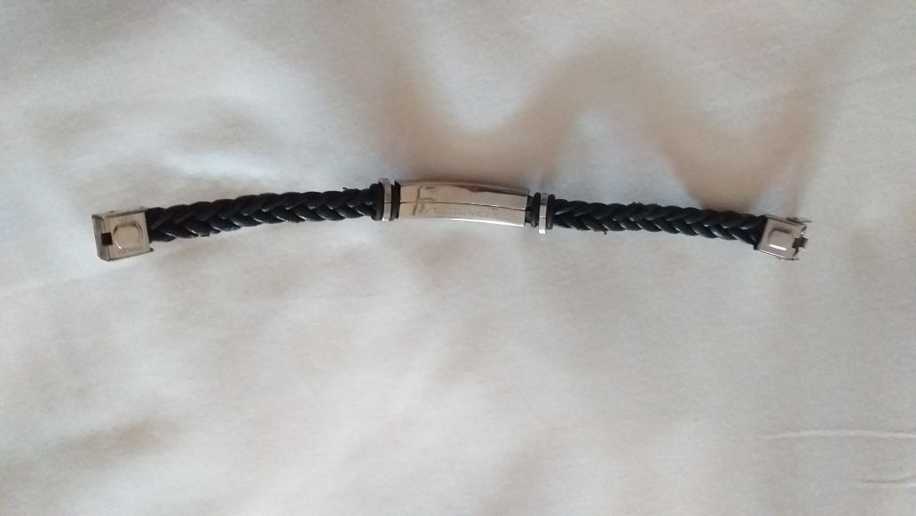 Pulseira de homem em aço e couro