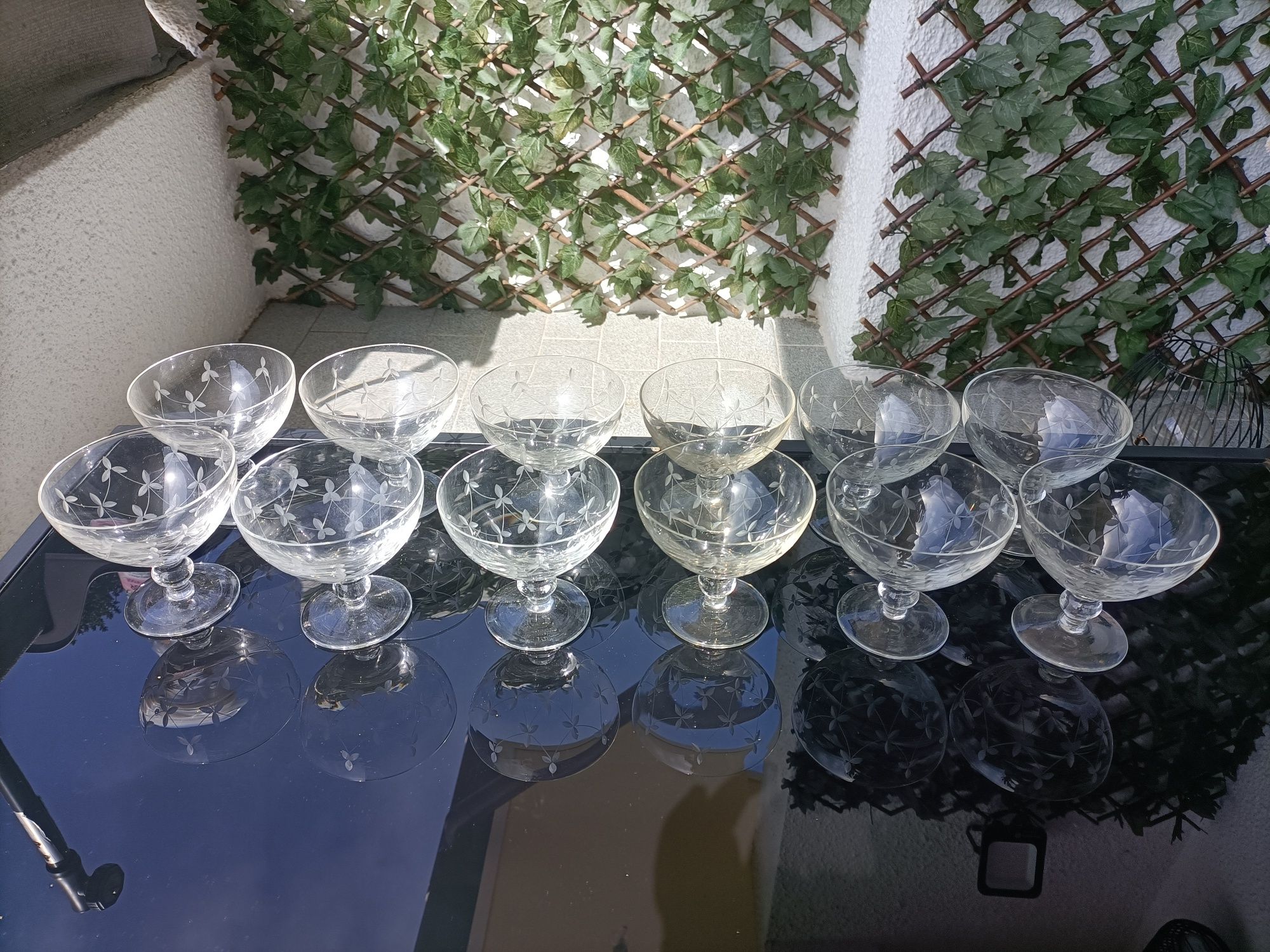 Conjunto de 12 taças vintage cristal fino com motivos florais