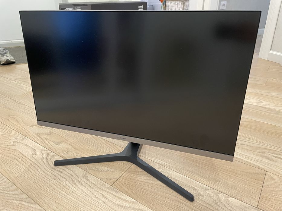 Монитор 4К 60Гц Samsung LU28R550