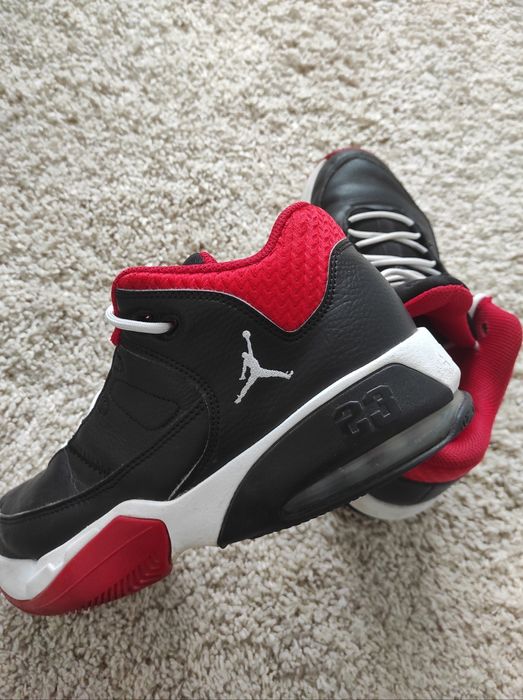 кросівки Naik Air Jordan Max Aura