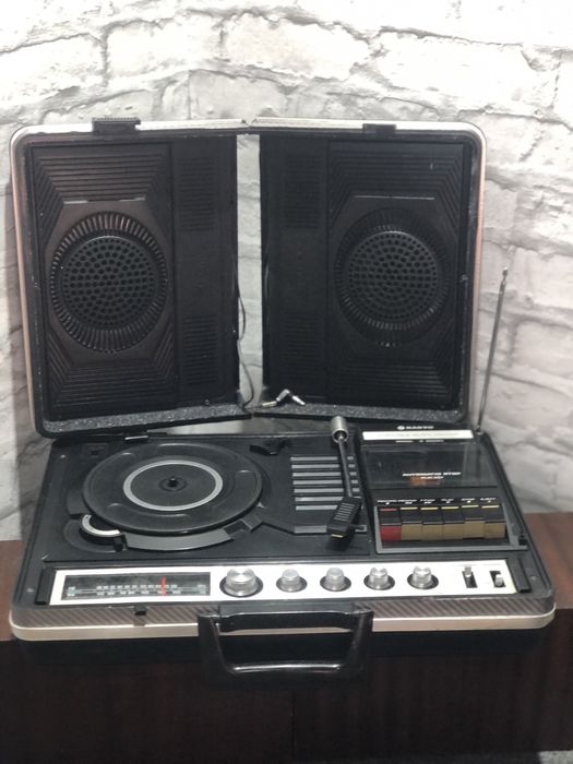 Sanyo магнітофон 3в1