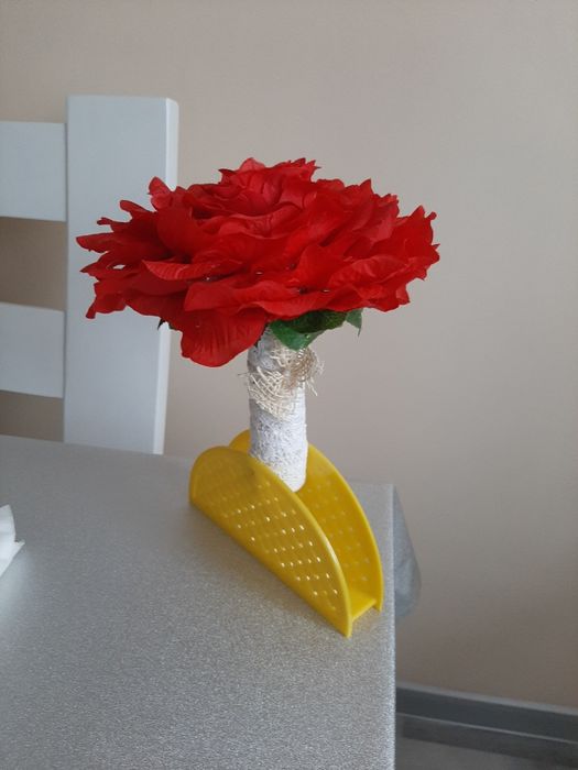 Sprzedam rękodzieło kwiatek i wagoniki z kwiatkami