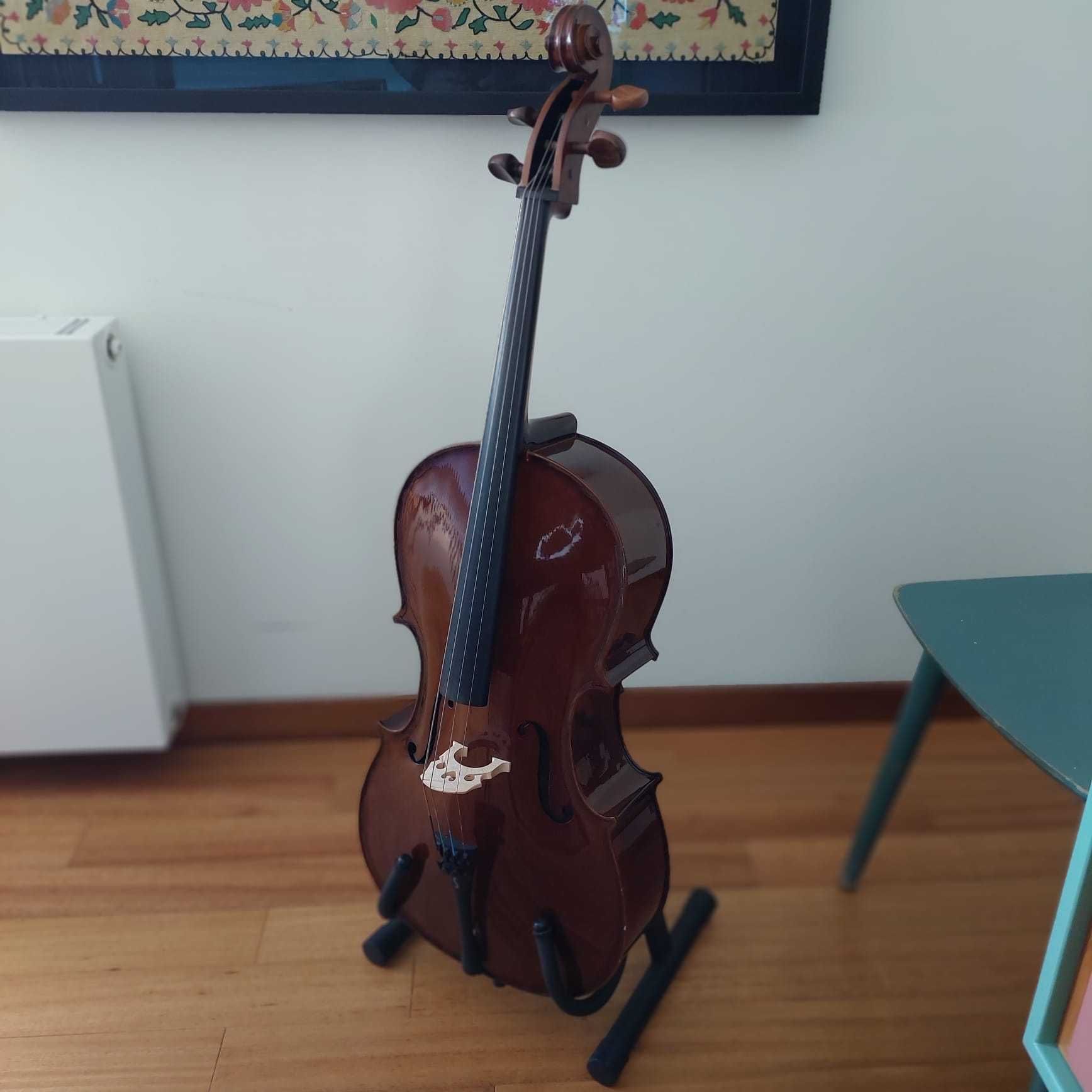 Violoncelo Stentor 1/4 para aprendizagem, inclui estojo e arco