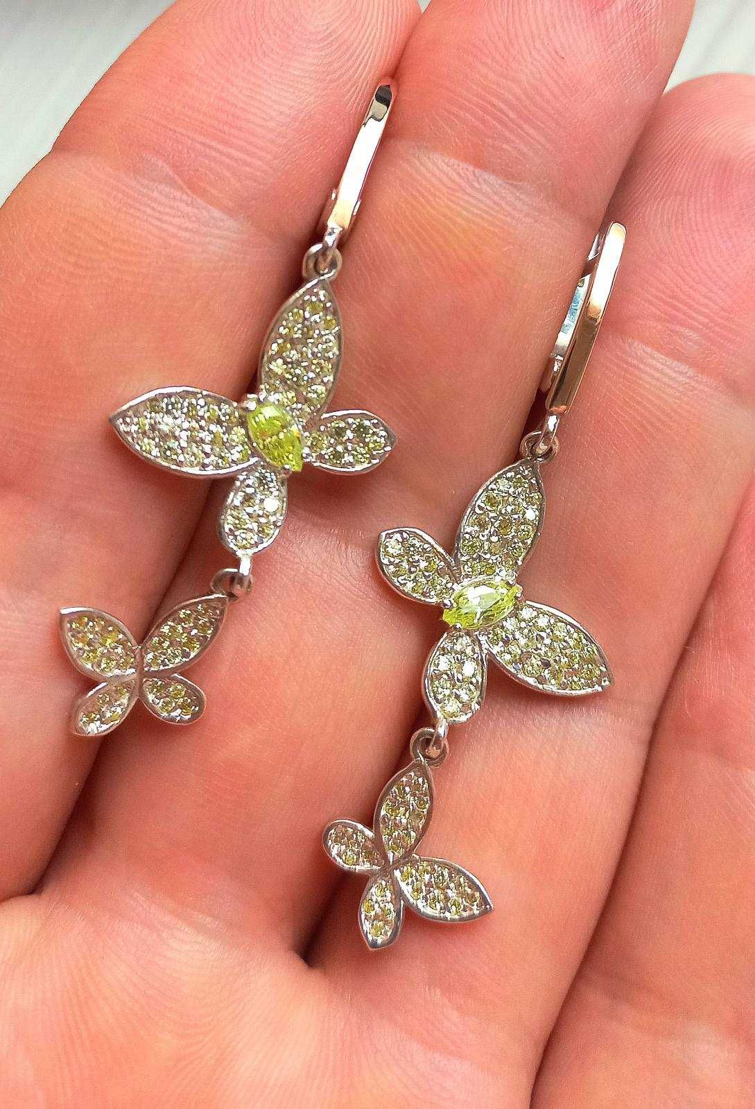 Метелики срібні сережки із золотими пластинами перидот камінь