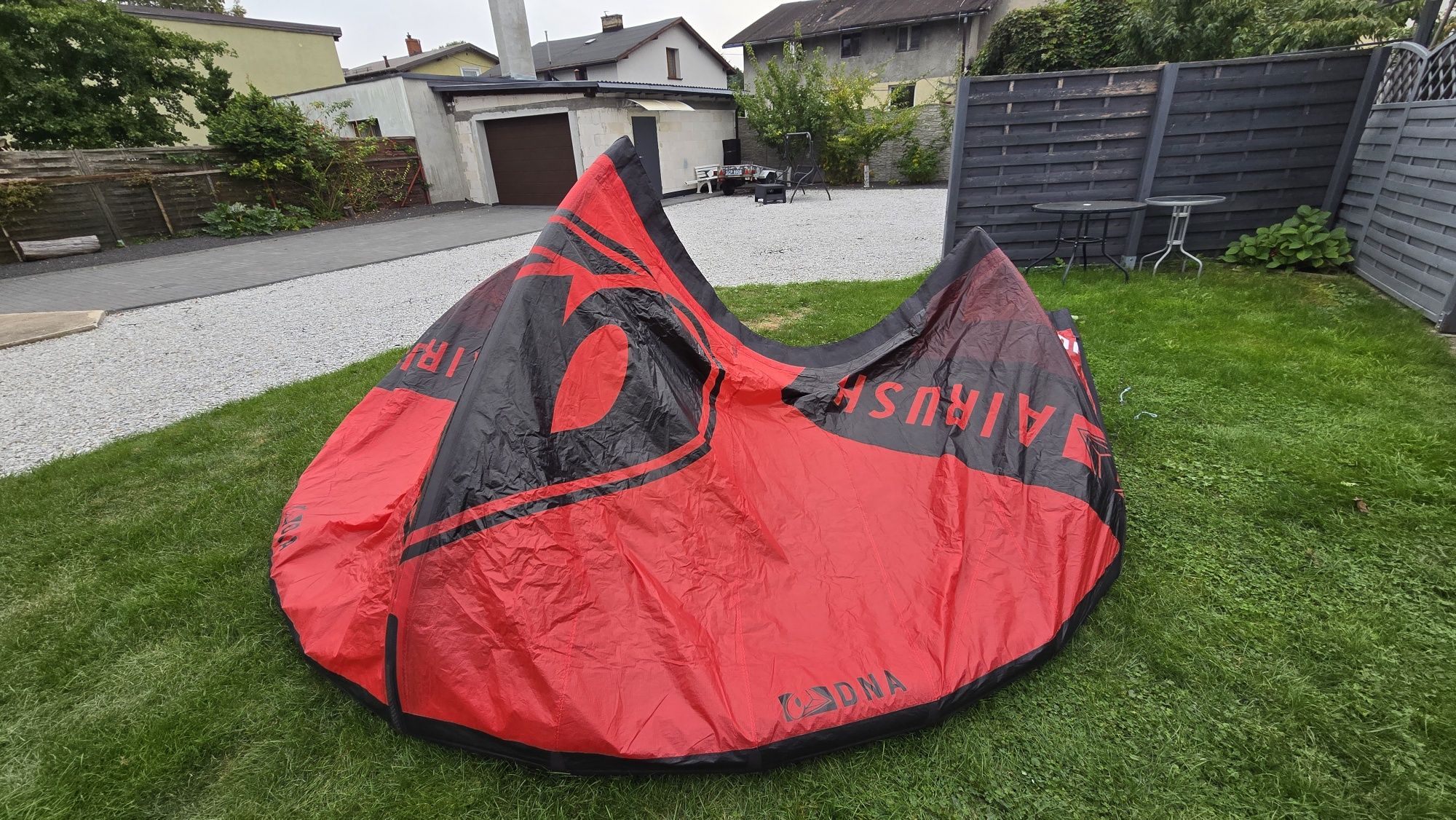 Latawiec Airush DNA 14m2, pompka gratis, bdb stan, kitesurfing