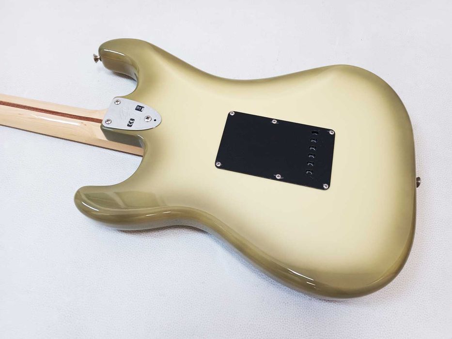Fender Stratocaster Antigua - Limited Edition 2012