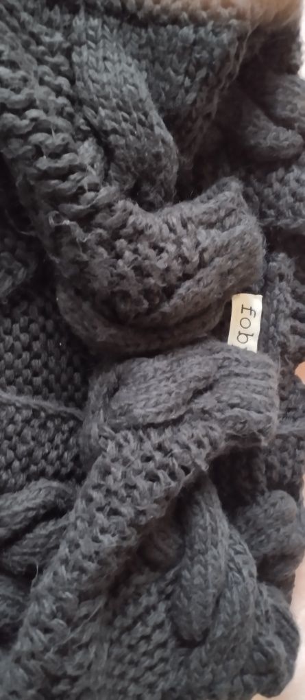 Sweter marki Fobya mega gruby