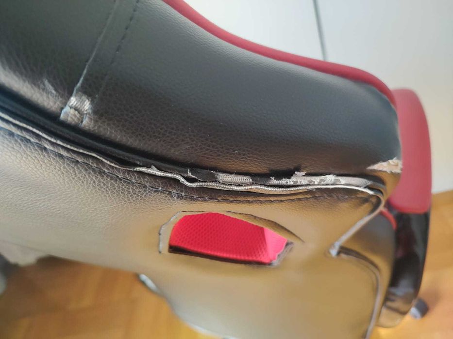 Sprzedam dwa krzesła do biurka, młodzieżowe, 45 zł każde