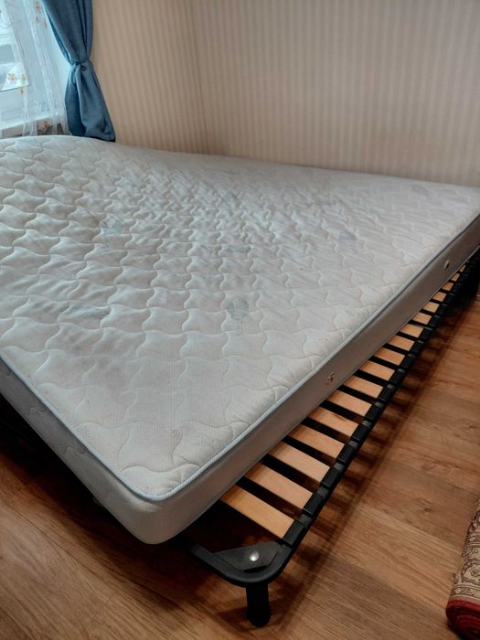 Продам ліжко  ( позняки), самовивіз