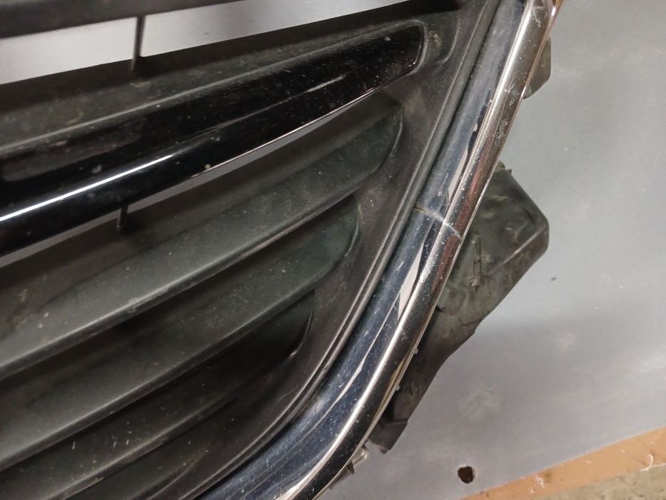 Mazda 6 решітка радіатора GHP9-50712