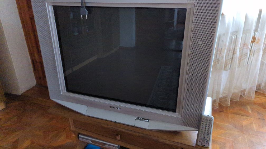 Телевізор Sony Trinitron 29 дюймів, робочий.