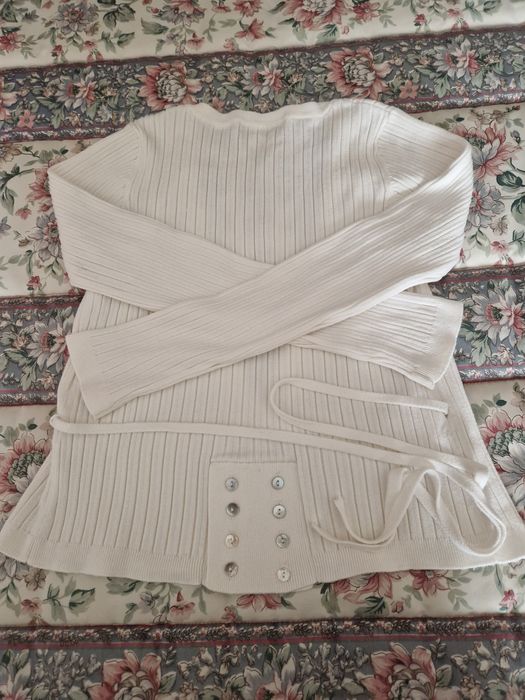 Casaco branco com mangas