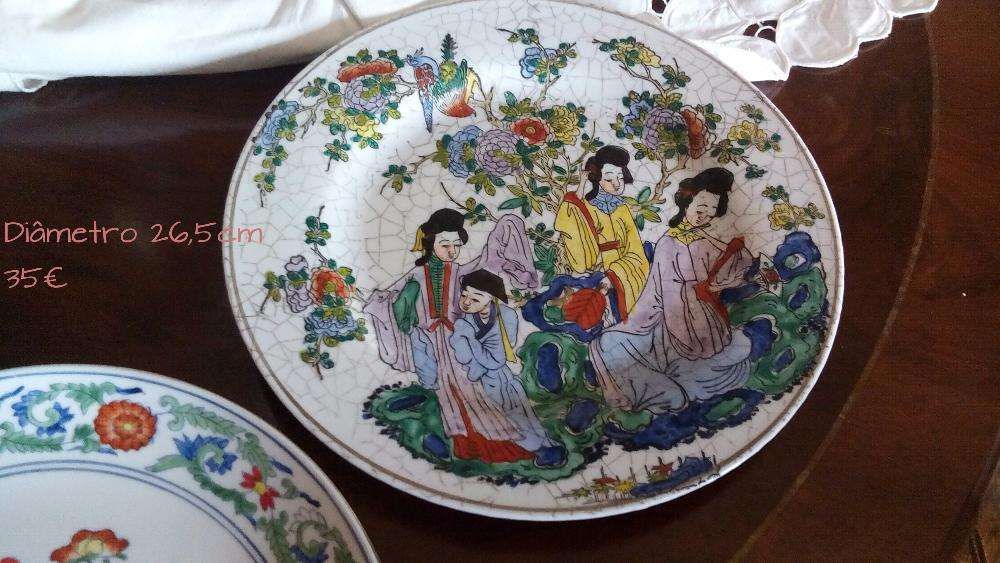 4 Pratos colecção em porcelana chinesa pintados a mão (ler descrição)