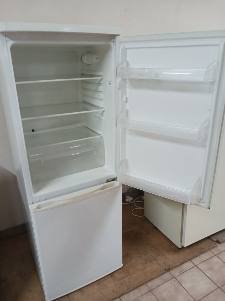 Vendo frigorífico combinado em ótimo estado  possibilidade de fazer en