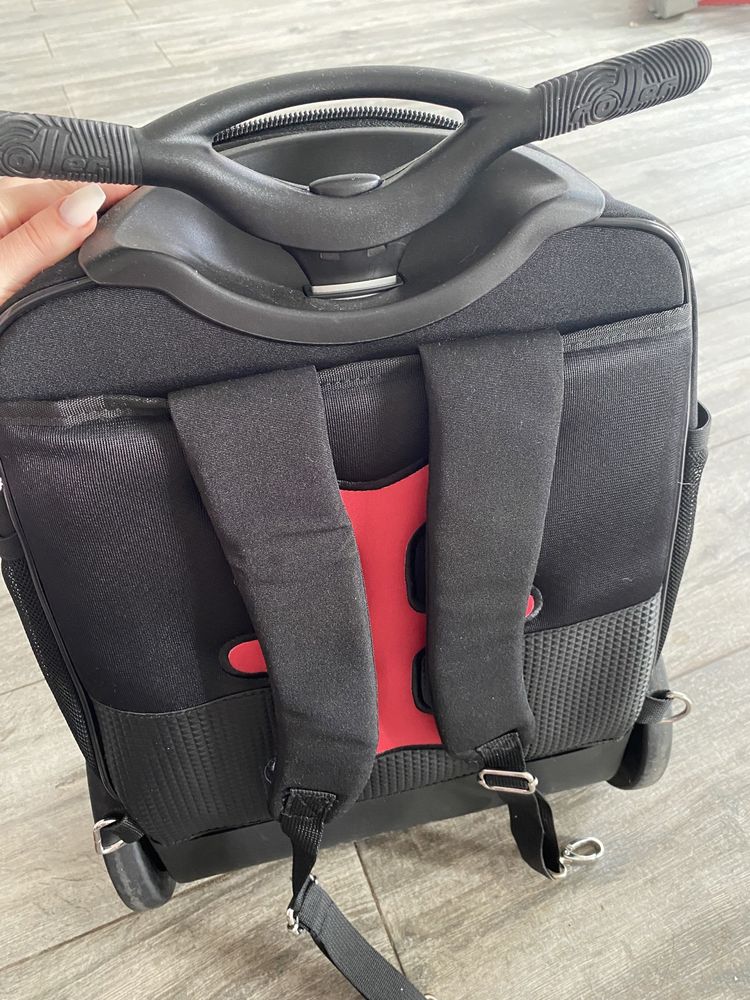 Mochila com rodas roller fc