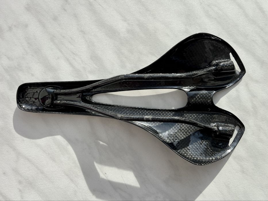 Siodełko rowerowe MTB szosa full carbon 99g