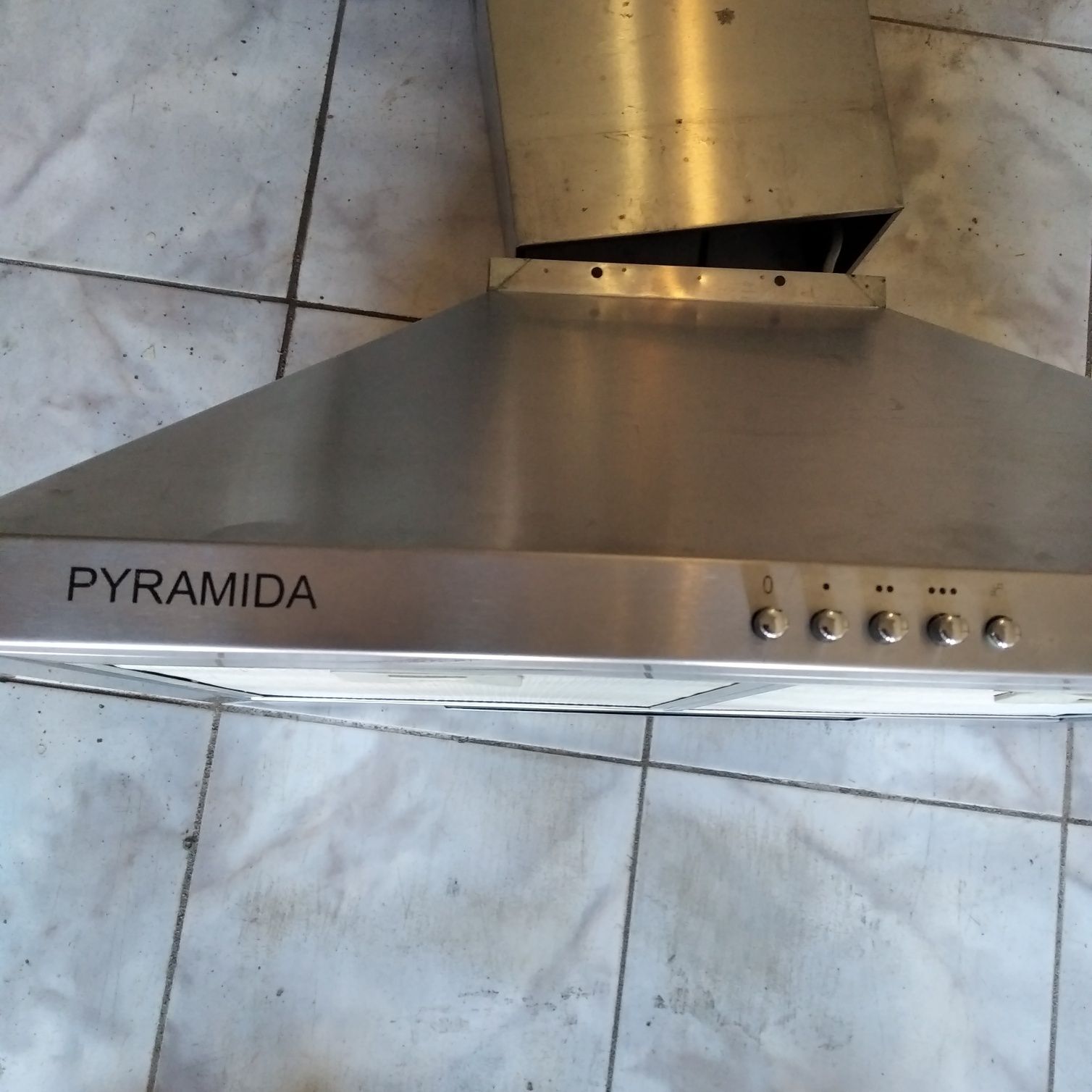 Вытяжка для кухни PYRAMIDA  КН60 из нержавеющей стали