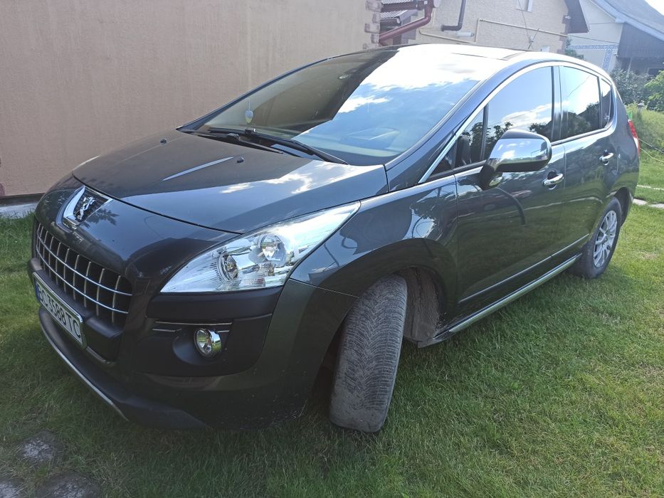 Автомобіль Пежо 3008