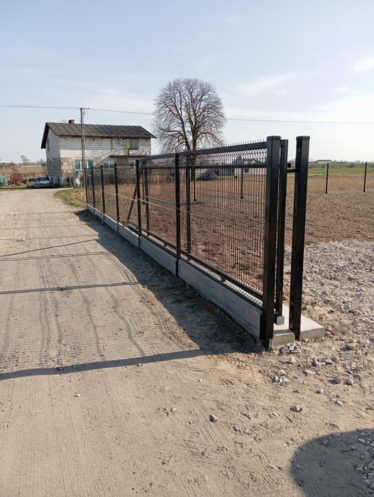 Montaż ogrodzeń systemowych