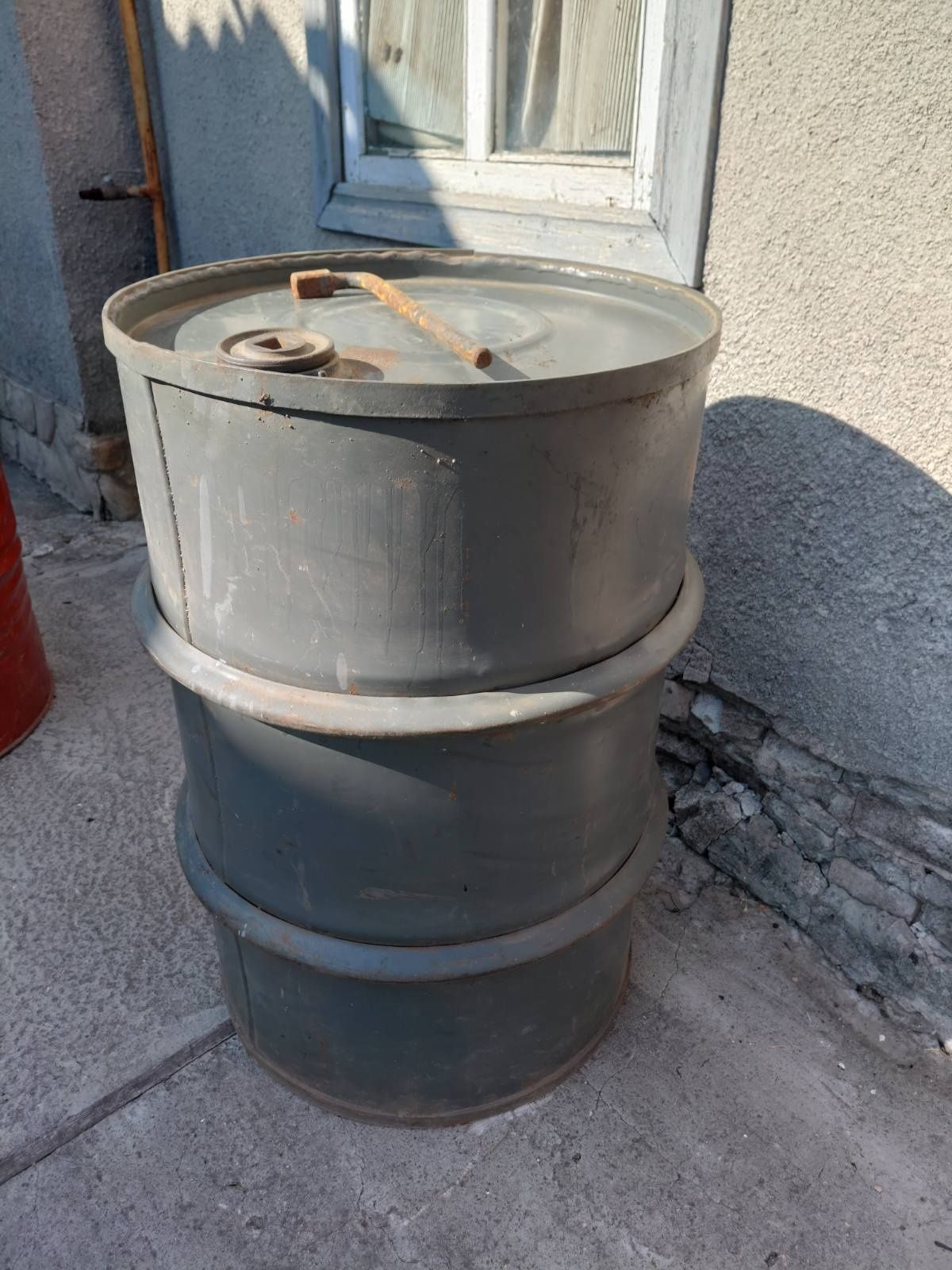 Продам бочку 200 л.