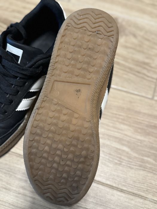 Кросівки 37 розмір