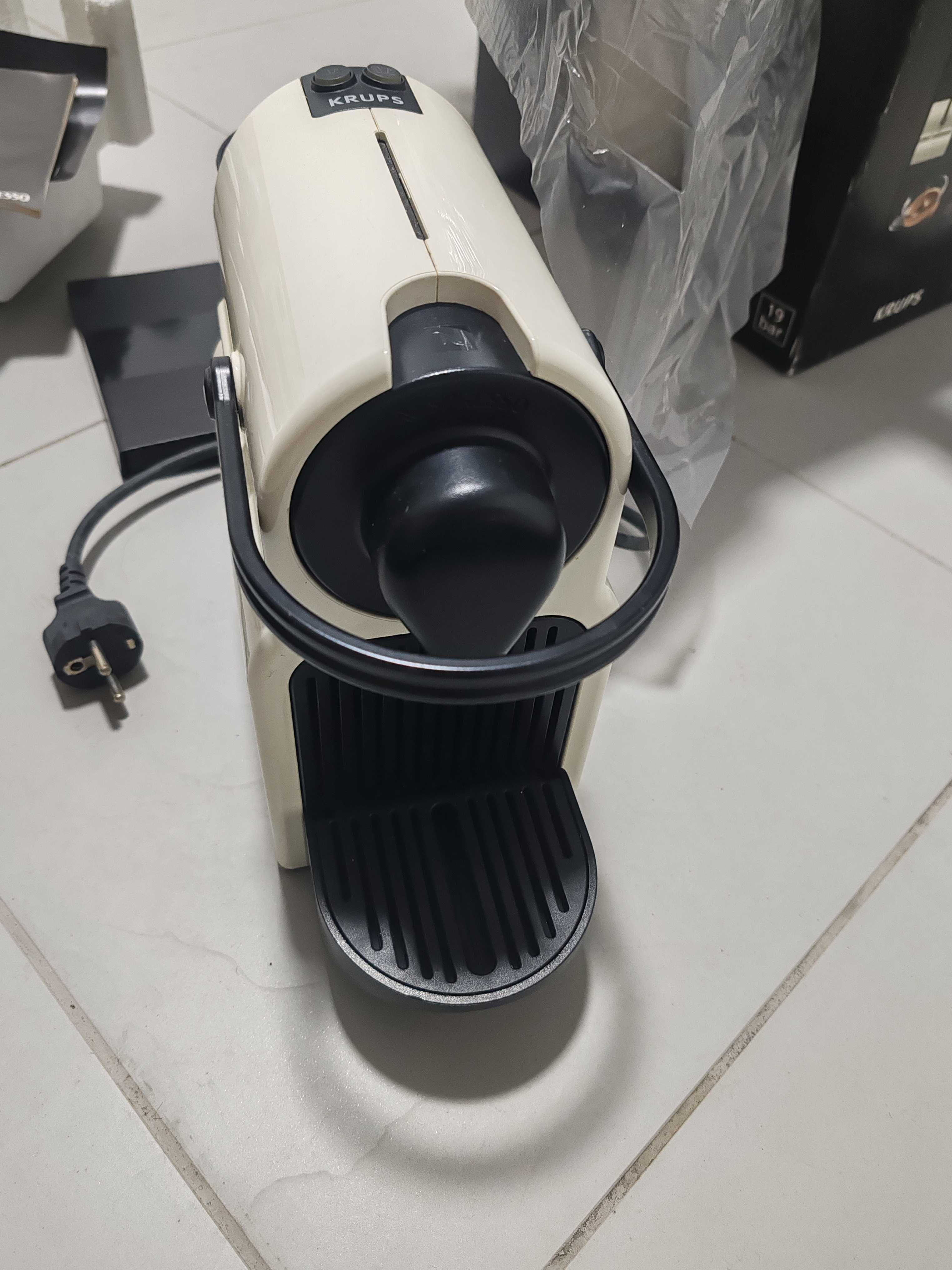Máquina café Nespresso Krups Inissia