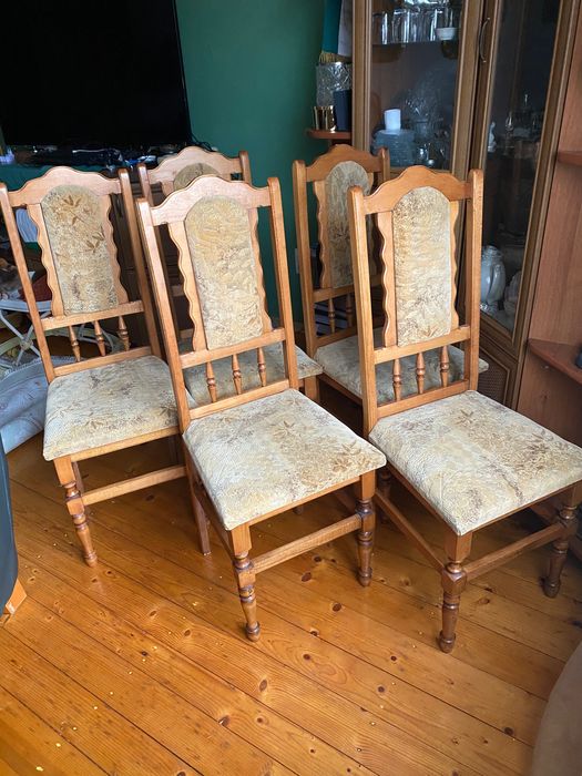 стільці із масиву (12 стільців)