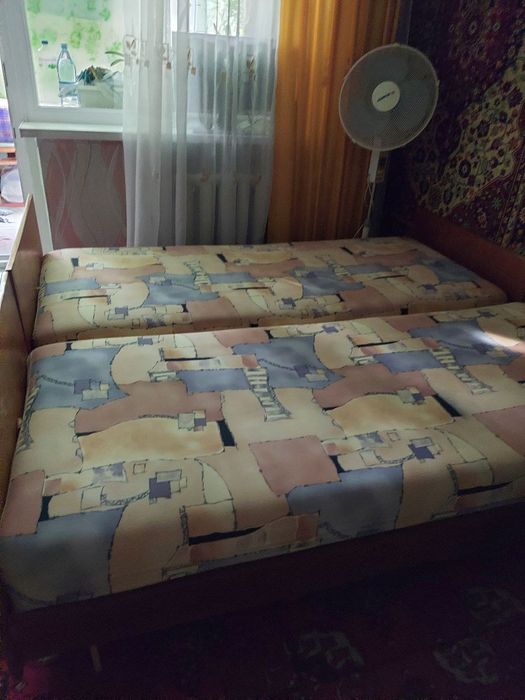 Односпальні ліжка, ціна за два.