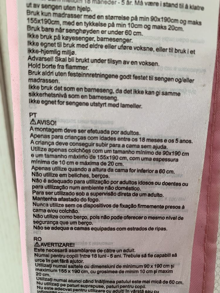 Barreira de cama cor de rosa