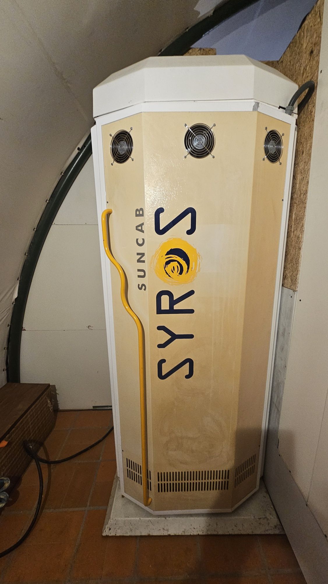 Solario vertical pleno funcionamento possível entrega e montagem