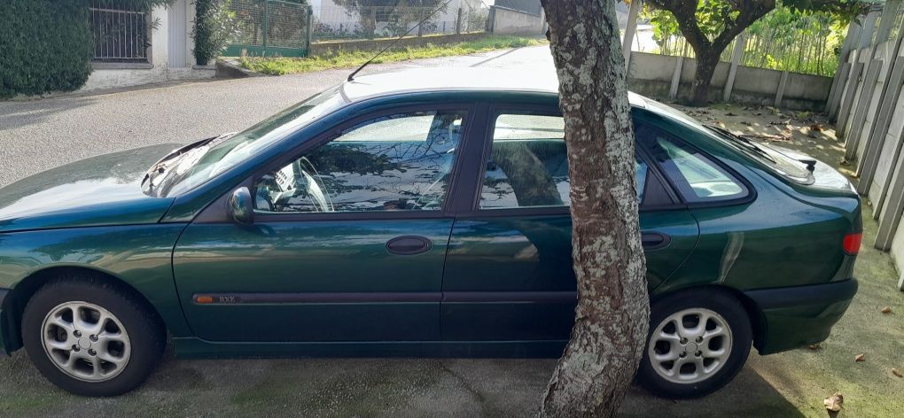 Renault Laguna l   1.8  1996