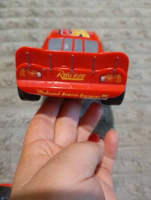 Маквін машинка на пульті, оригінал, машинка на радіокеруванні з мульти