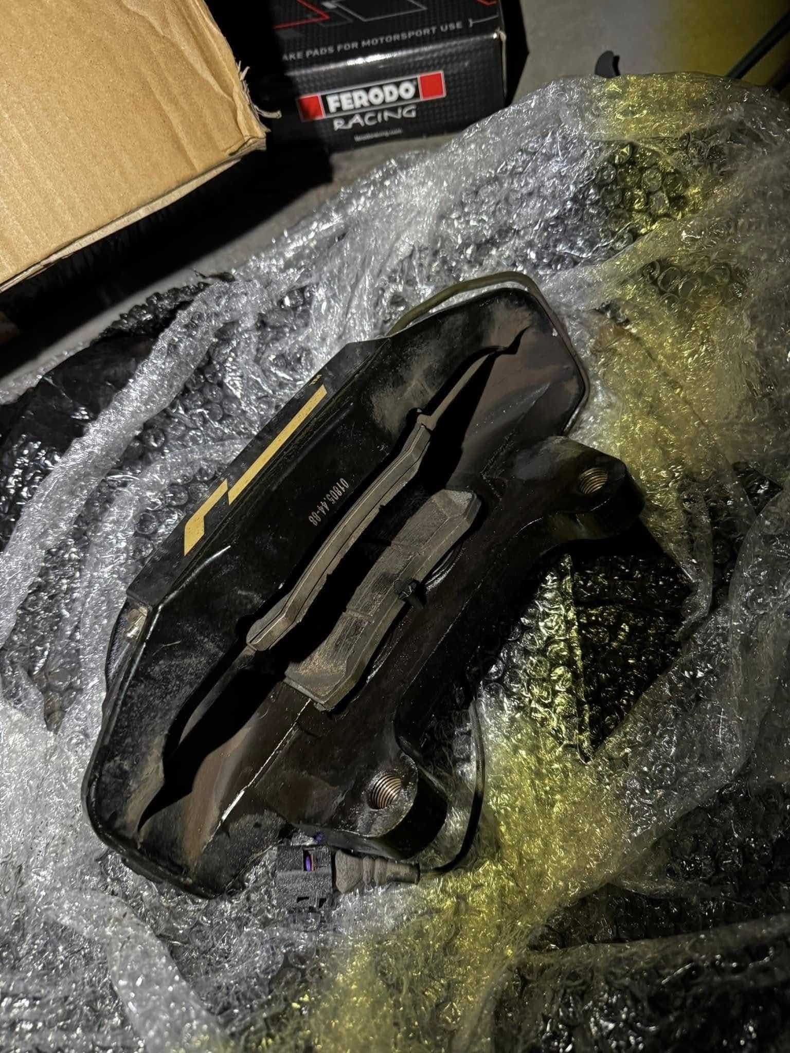Zaciski hamulcowe 4 tłok BBK RacingLine STAGE II czterotłoczkowe 7R