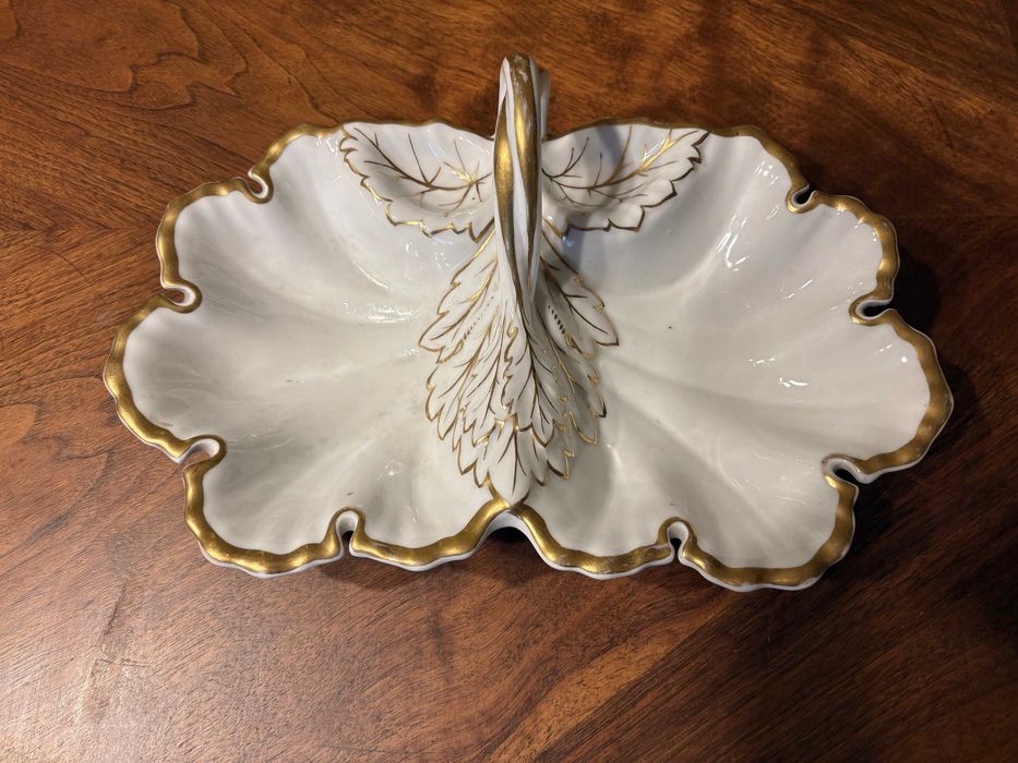Patera z białej porcelany-kabaret  KPM Krister połowa XIX wieku