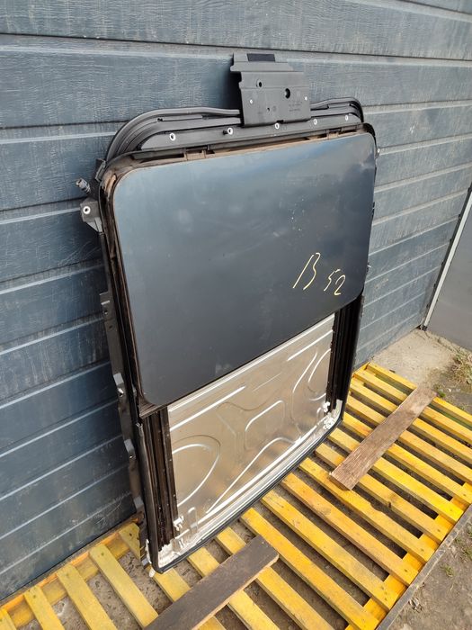 Люк BMW E46 Металевий Підходить як рестайл дорестайл седан універсал