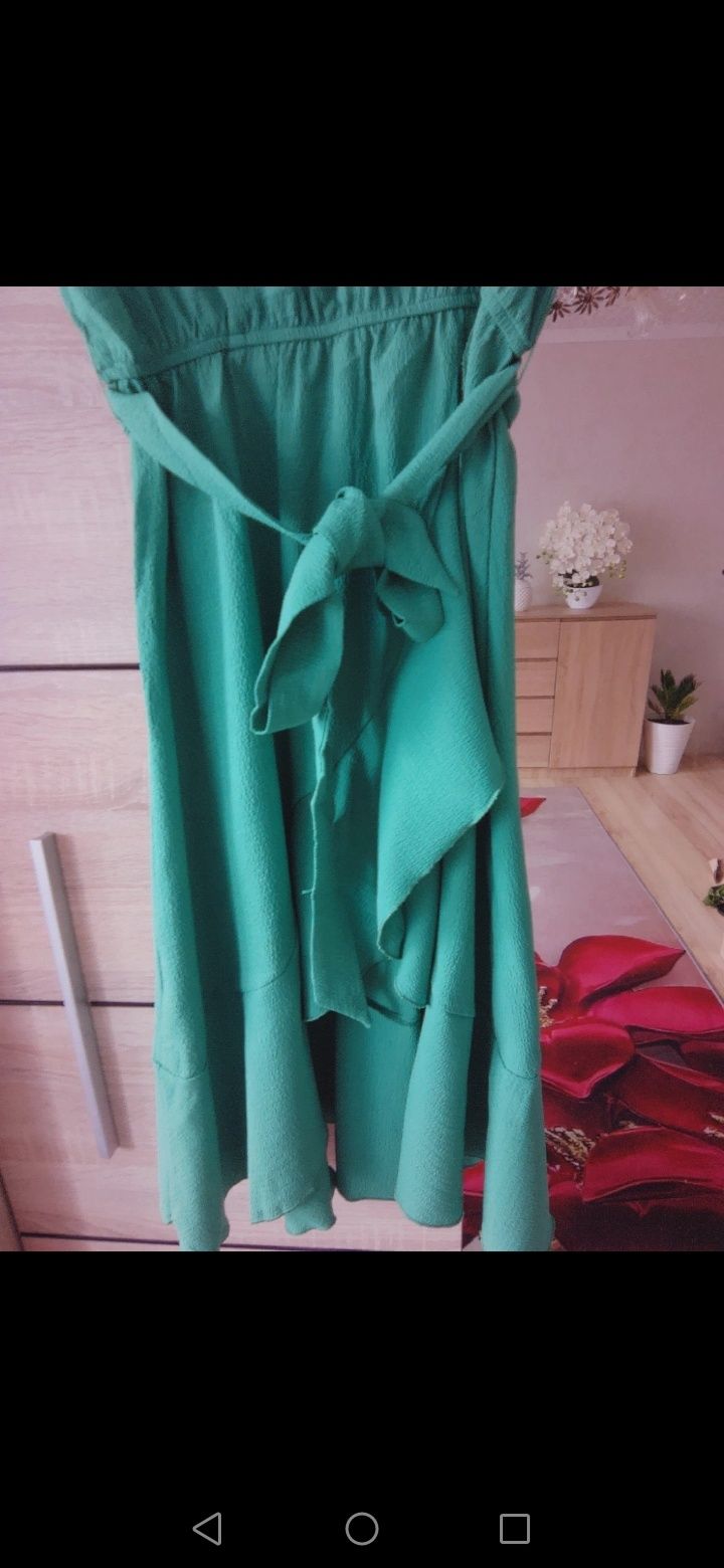 Elegancka sukienka zielona pasek S
