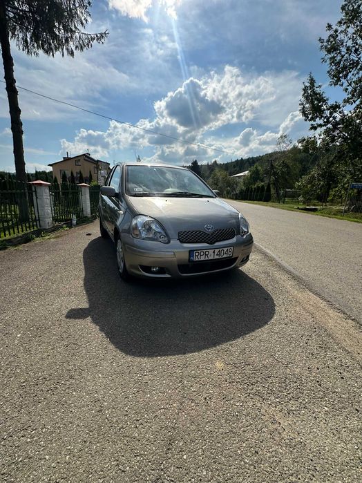 toyota yaris 1.0 vvti benzyna