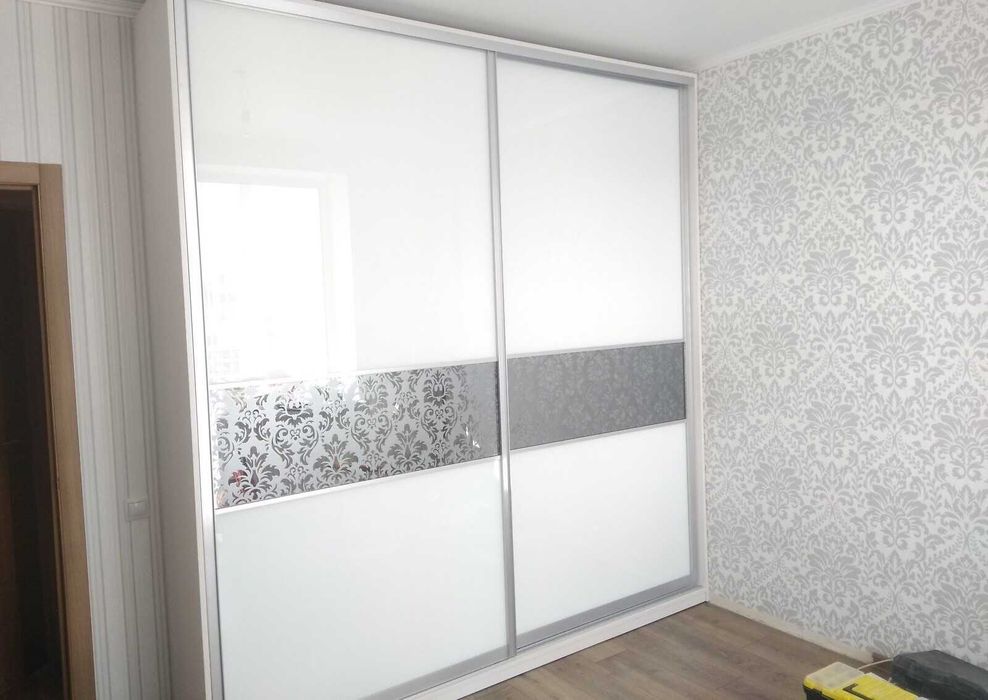 Простора 3-кімнатна квартира в новобудові на Озерній