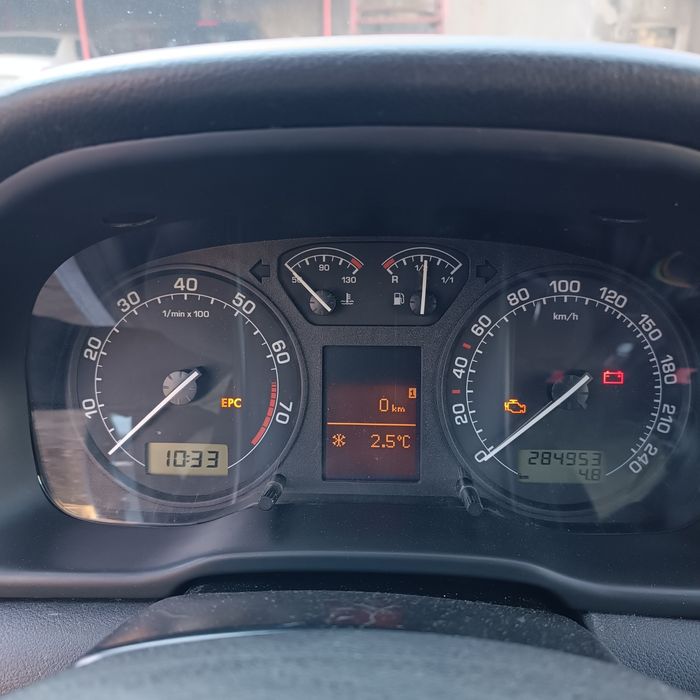 Skoda Octavia Tour 1.8т  4*4 2006