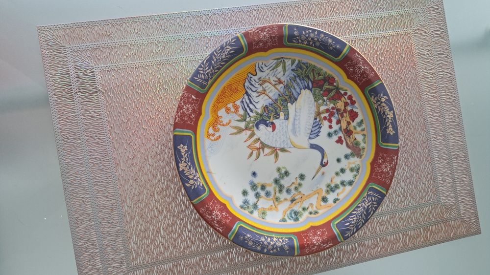 Vende pratos lindos nunca usado