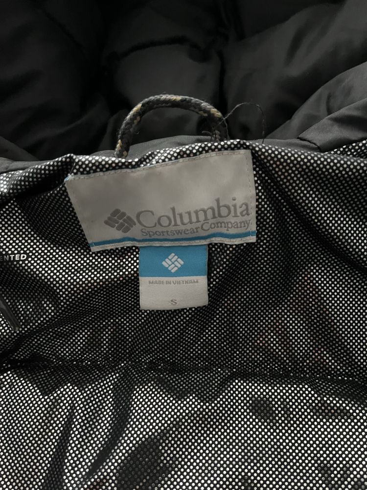 Продаю куртку Columbia