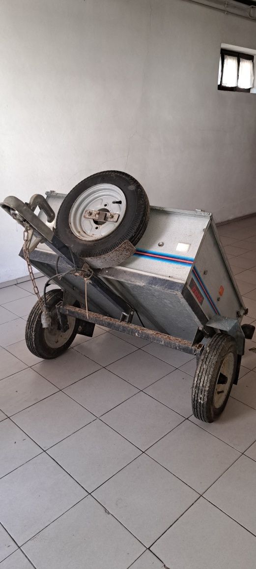 Atrelado para automóveis